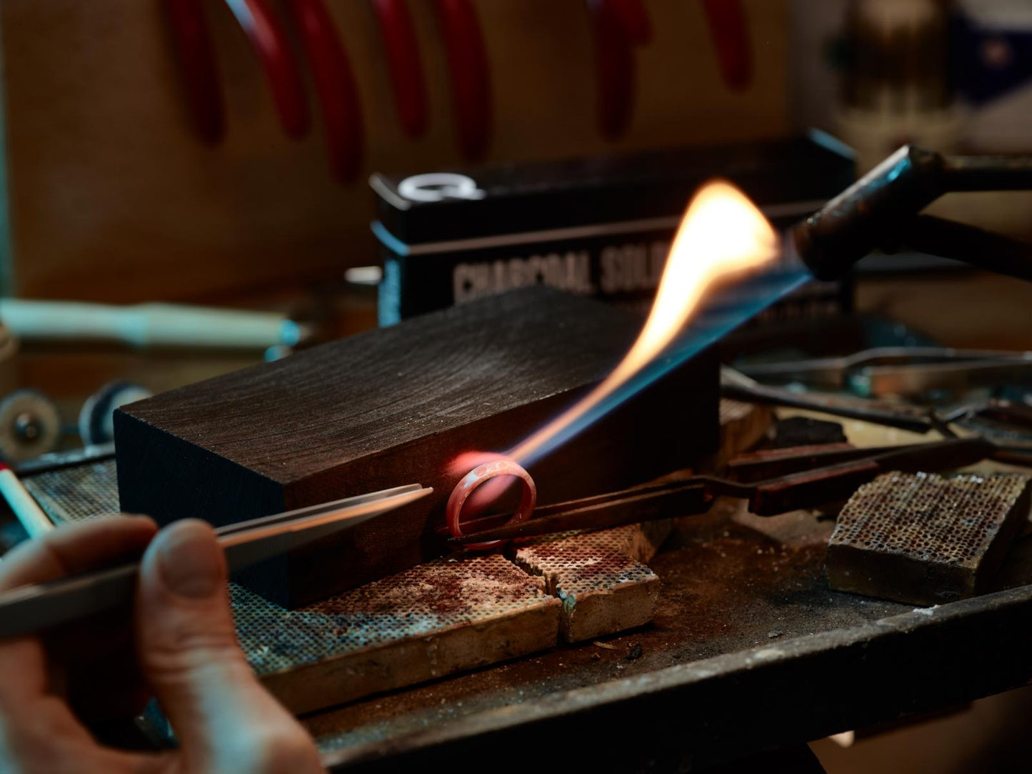 12 070 000 Carbone naturale - 140 x 70 x 25 mm