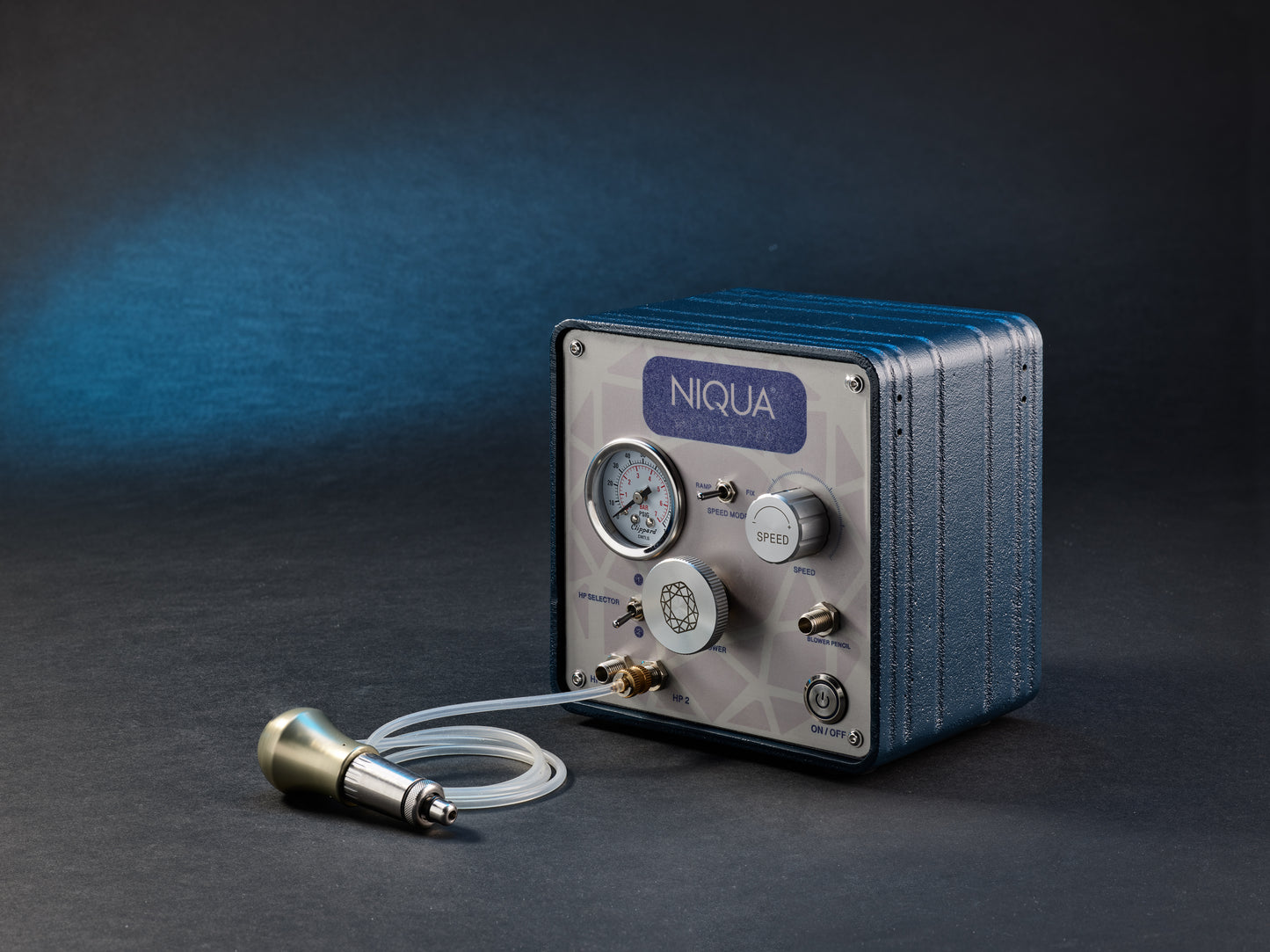 NIQUA SILENCE PRO con Manipolo "The Rocket" – Sistema Pneumatico Premium per Incisione